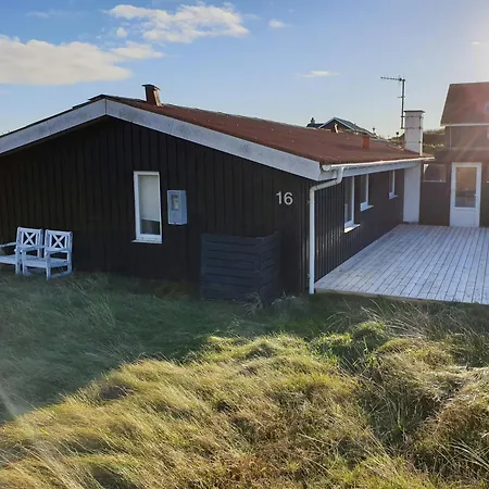 بيت للعطل Summer House With Orangery In *