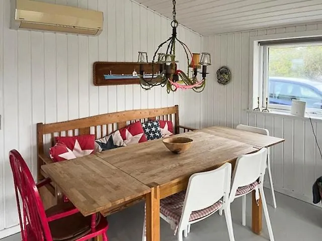 Summer House With Orangery In